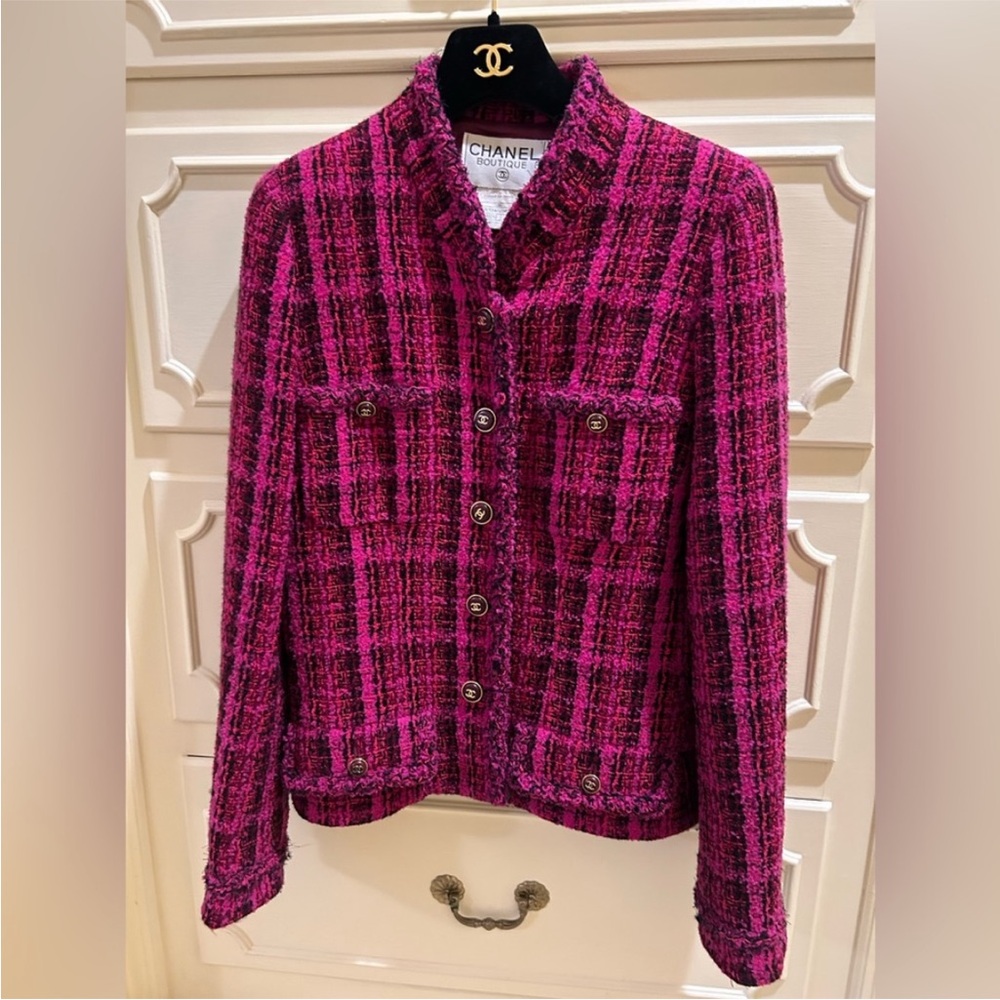 Chanel 1995 Tweed Jacket - Picture 2 of 15